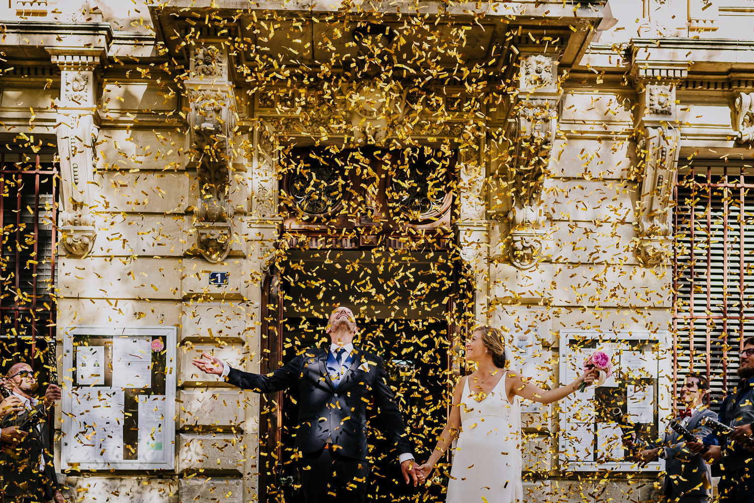 Sortie de mairie lors d'un mariage à Carcassonne